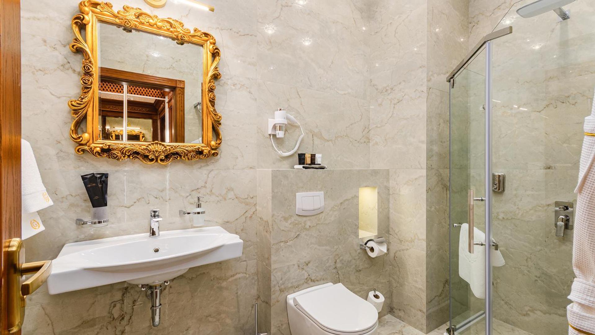 Gregory Boutique Hotel Kisinyov Kültér fotó Bathroom